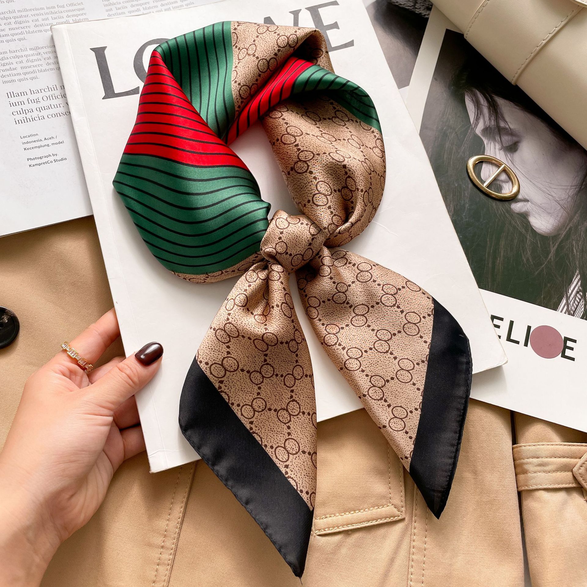 커피 그린 레드 블랙