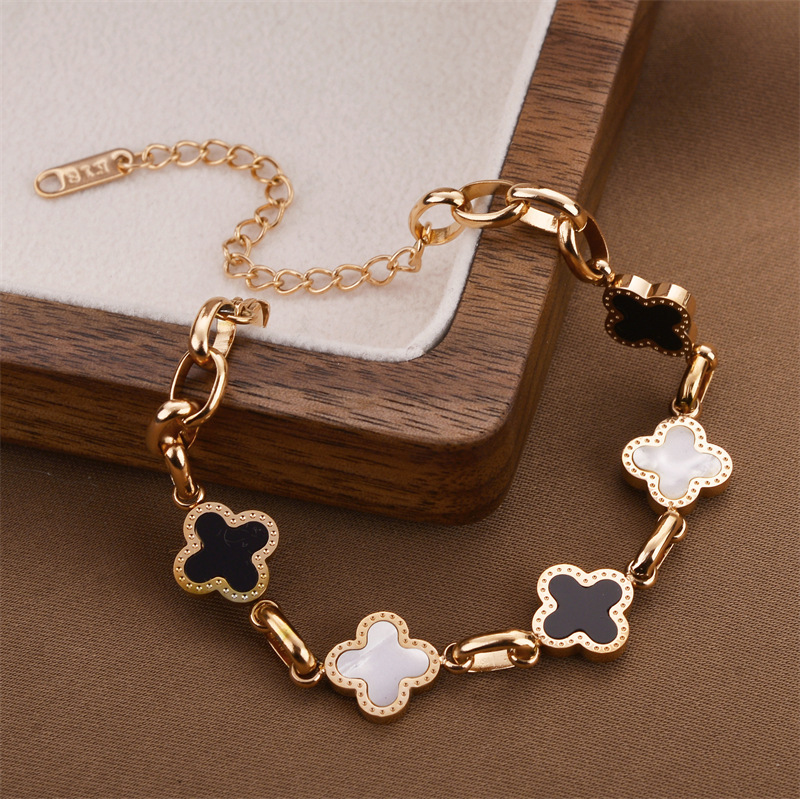Ventas transfronterizas calientes nuevas pulseras de acero de titanio personalidad femenina de alto nivel diseño ligero de lujo moda temperamento versátil joyería de acero de titanio image 67