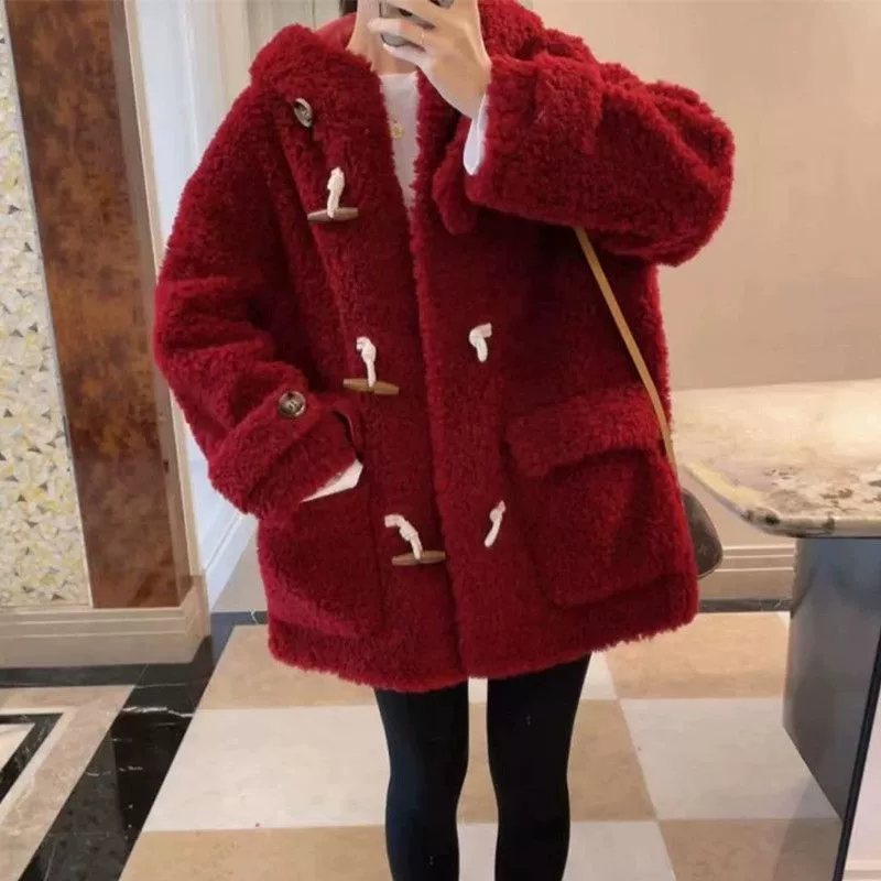 High Street Американский Ретро Свободный Рог Рог Кнопки Красный Толстый Ягненок Шадек Женский Новогодний костюм Волна