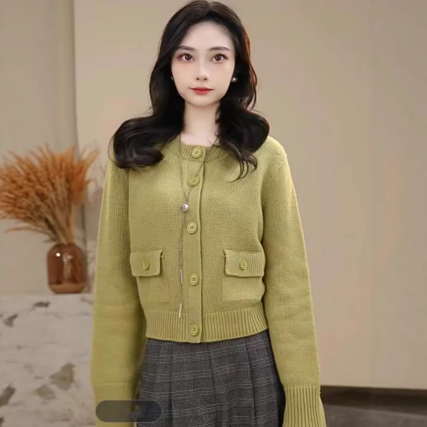 Áo len cổ tròn ngắn tay dệt kim len cừu phong cách đơn giản — Xanh lá cây nhạtcolor