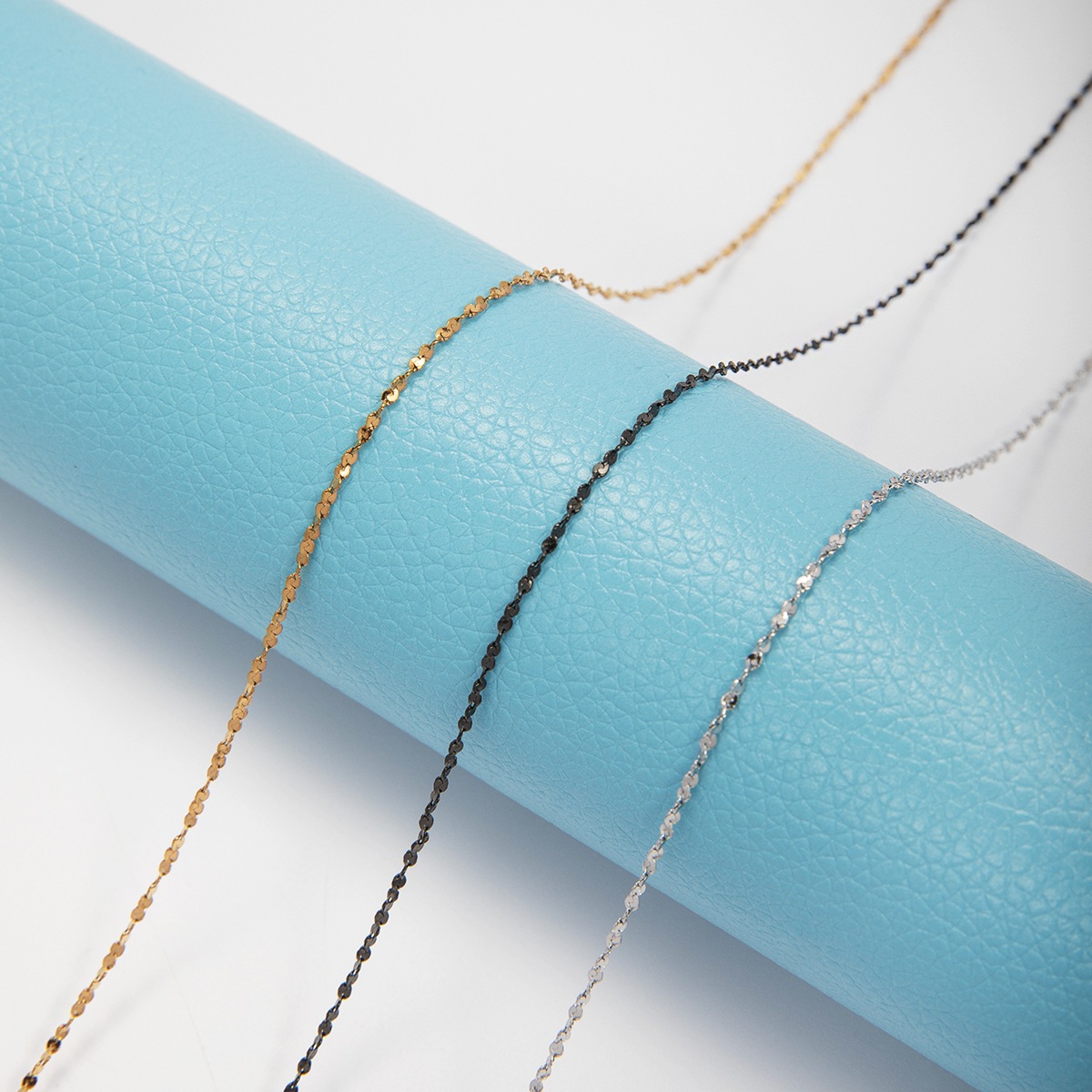 Gypsophila Necklace, Japanese and Korean Style, Exquisite Clavicle Chain, Shimmering, High-End Eye-Catching Women's Chain, Summer 18K Gold-Plated