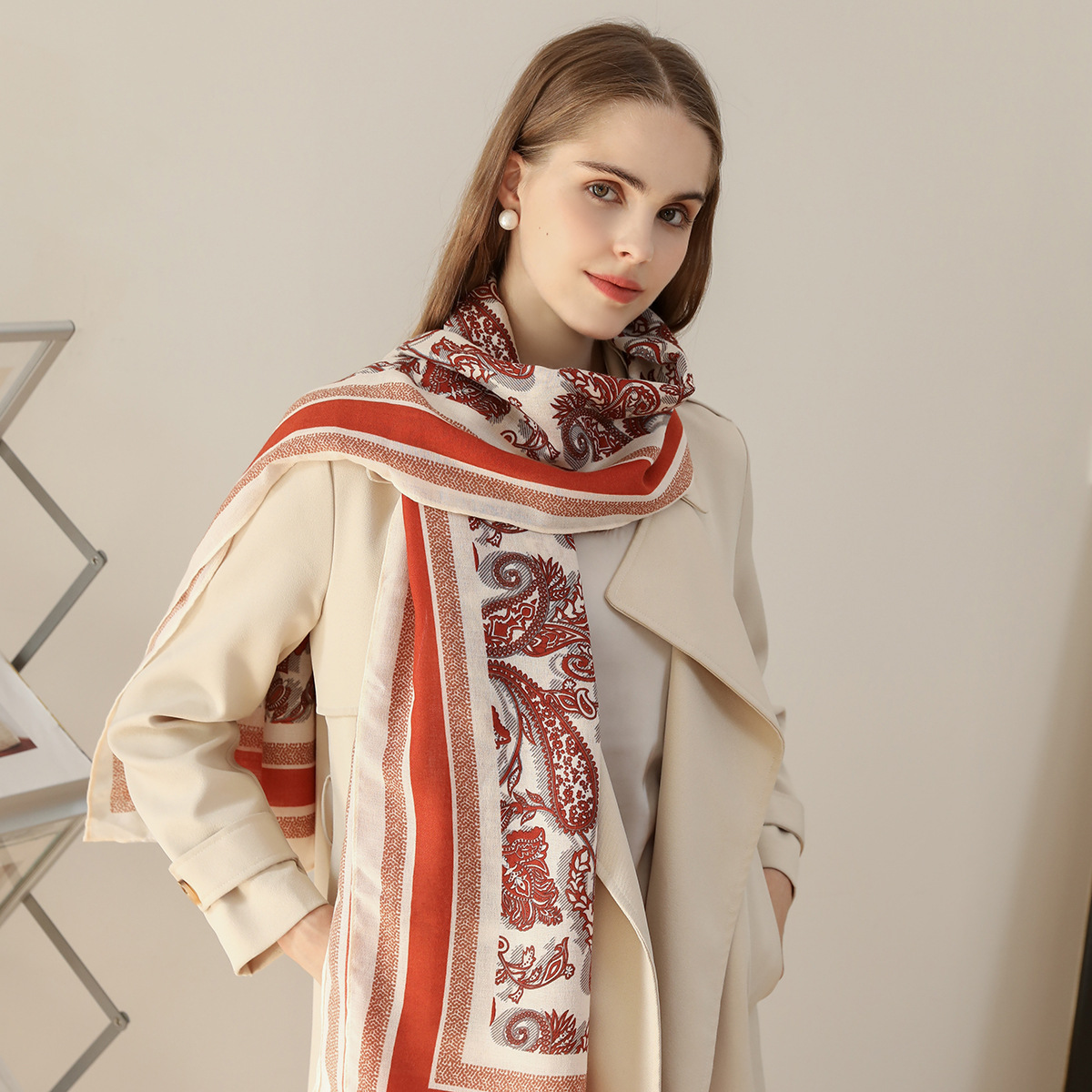 Otoño y invierno de alta calidad temperamento de moda sala de aire acondicionado chal Europa y Estados Unidos transfronterizos retro marco impreso bufandas de caju mujeres