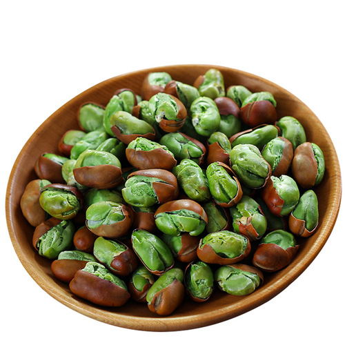 A disposable package of Baoshan green-core small broad beans from Yunnan, original flavor green-core broad bean snacks with shells, dried nuts
