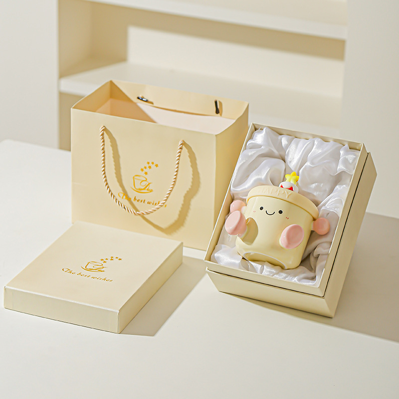 Creativa pintada a mano linda muñeca taza de dibujos animados taza de cerámica taza de café taza de pareja de oficina en casa taza de regalo