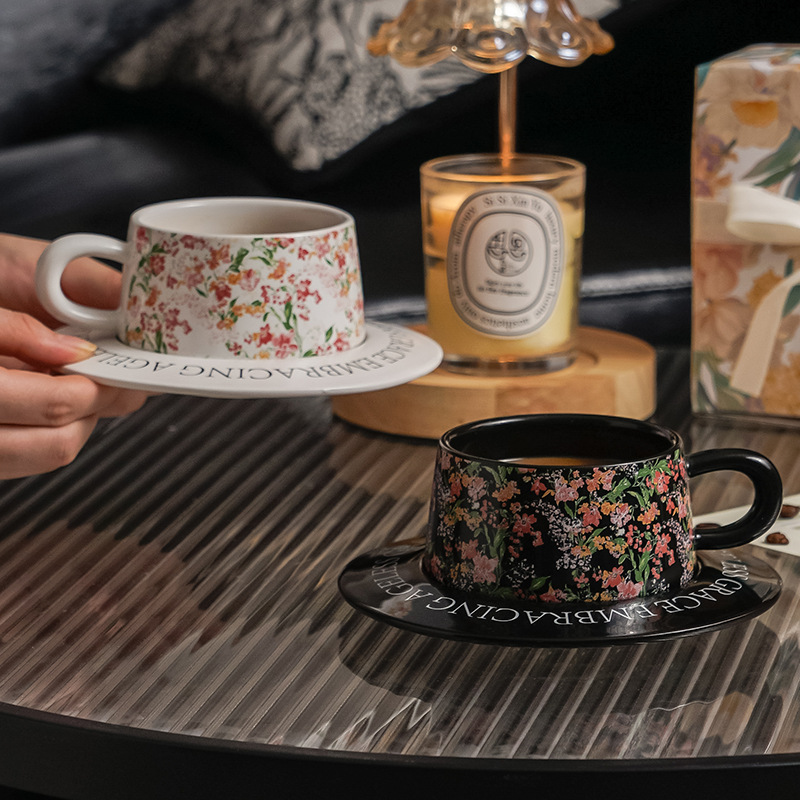 Taza de café y juego de platillos de té de la tarde con souvenirs Taza de cerámica de alto valor Caja de regalo exquisita de alta gama