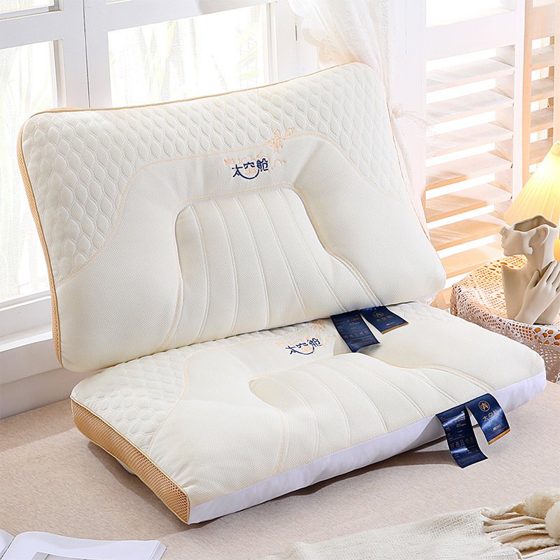 1호 우주 캡슐 삼면 - 프놈펜