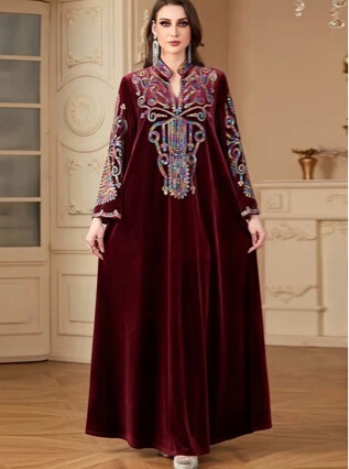 Plus-size women's velvet dress, long autumn and winter gown, long-sleeved women's clothing, fleece-lined and thickened, new Plus-size women's velvet dress, long autumn and winter gown, long-sleeved women's clothing, fleece-lined and thickened, new