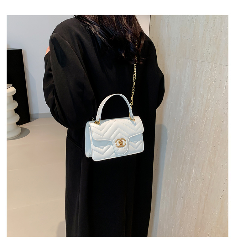Fashion chain crossbody for women 2024 new high-end niche shoulder bag, fragrant style diamond grid small square bag_voghion.com