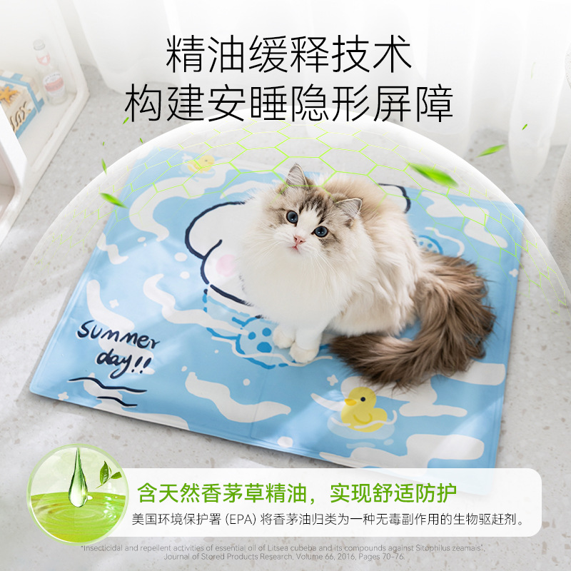 Perros de verano jugando en el agua de verano para cachorros almohadillas de hielo para perros pequeños y medianos para enfriar y prevenir el golpe de calor