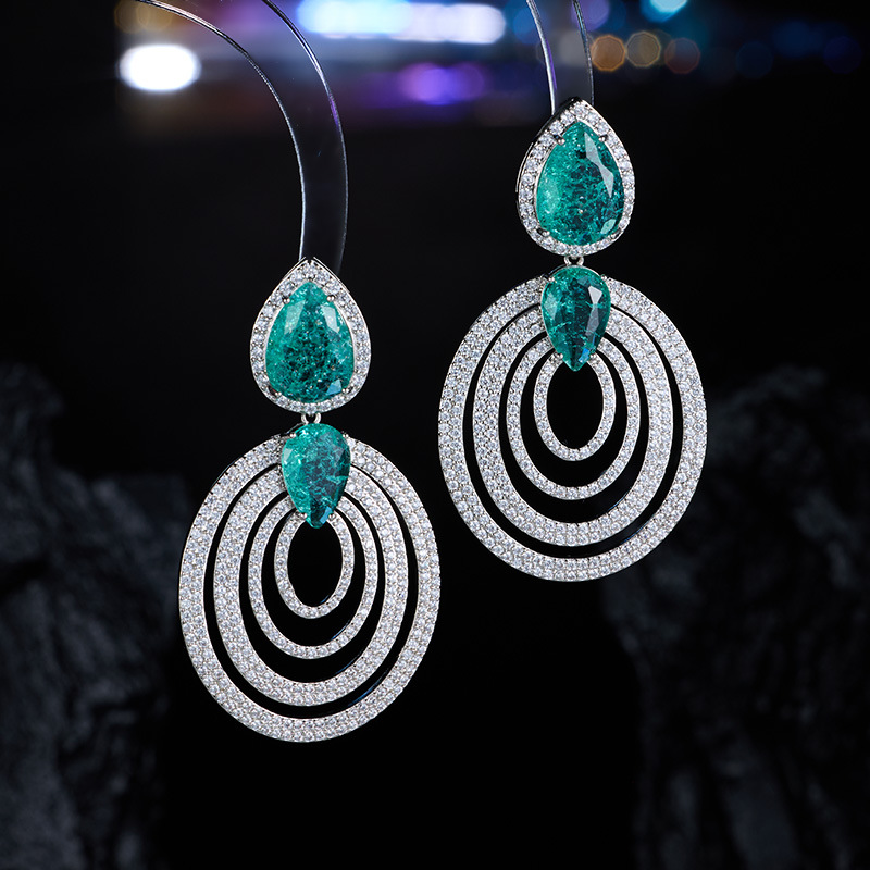 Geometric earrings drop-shaped