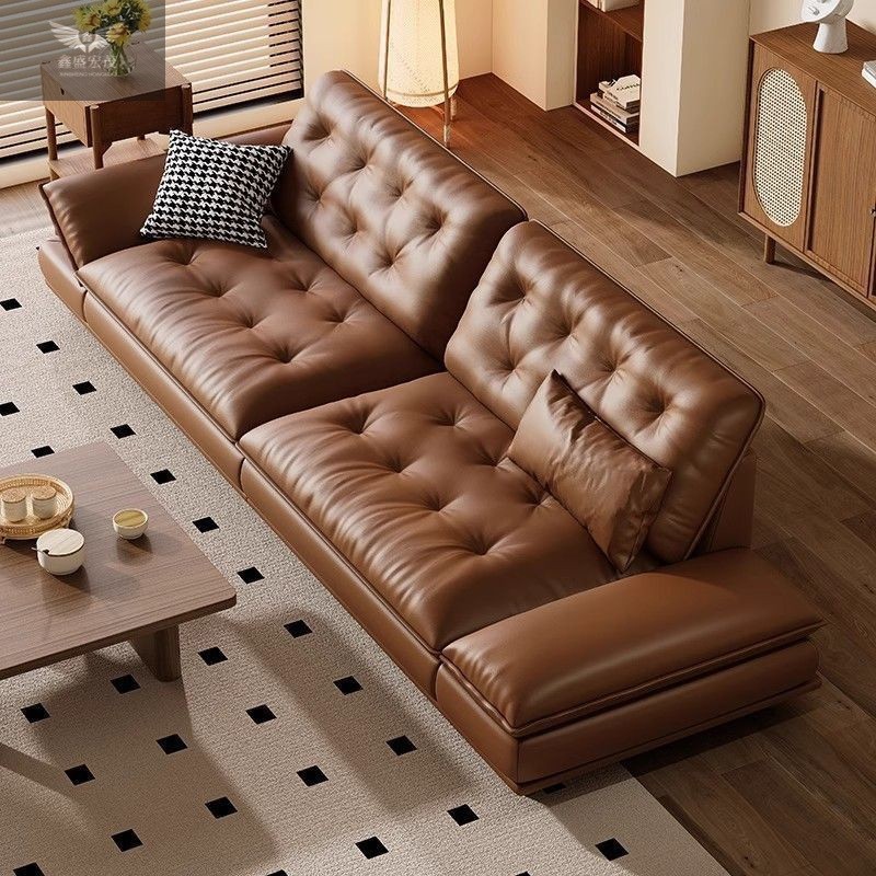 Sofá de cuero de piel de vaca de primera capa Sala de estar minimalista moderna Vela de estilo retro en línea recta estilo italiano de alta gama ligero lujo minimalista