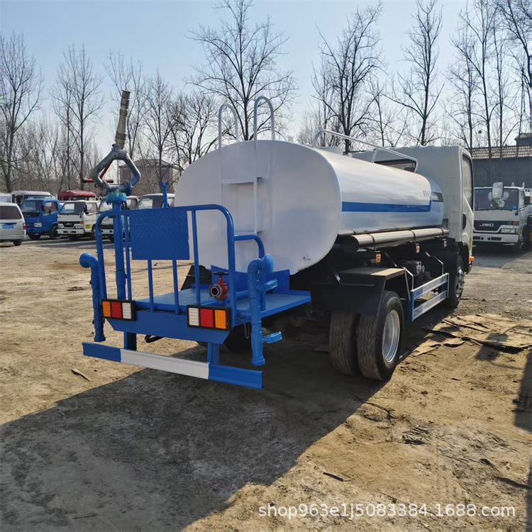 Front-Mounted Electronic Gun Dongfeng Sprinkler Dust Suppressor Truck Construction Site Diesel Sprinkler Truck Landscaping Road Sprinkler Truck
