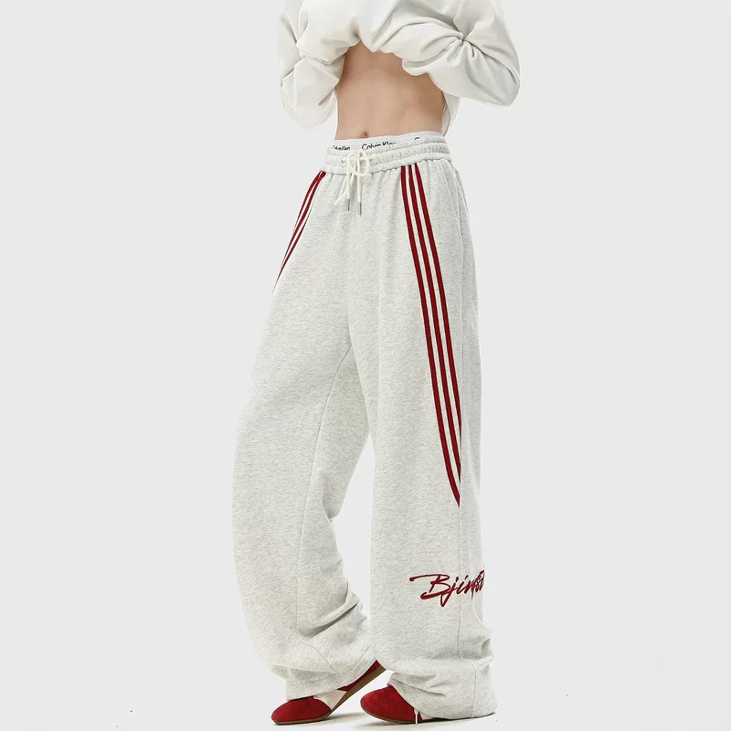 Спортивные летние брюки в стиле casual, американский стиль, тренд сезона, свободный прямой покрой