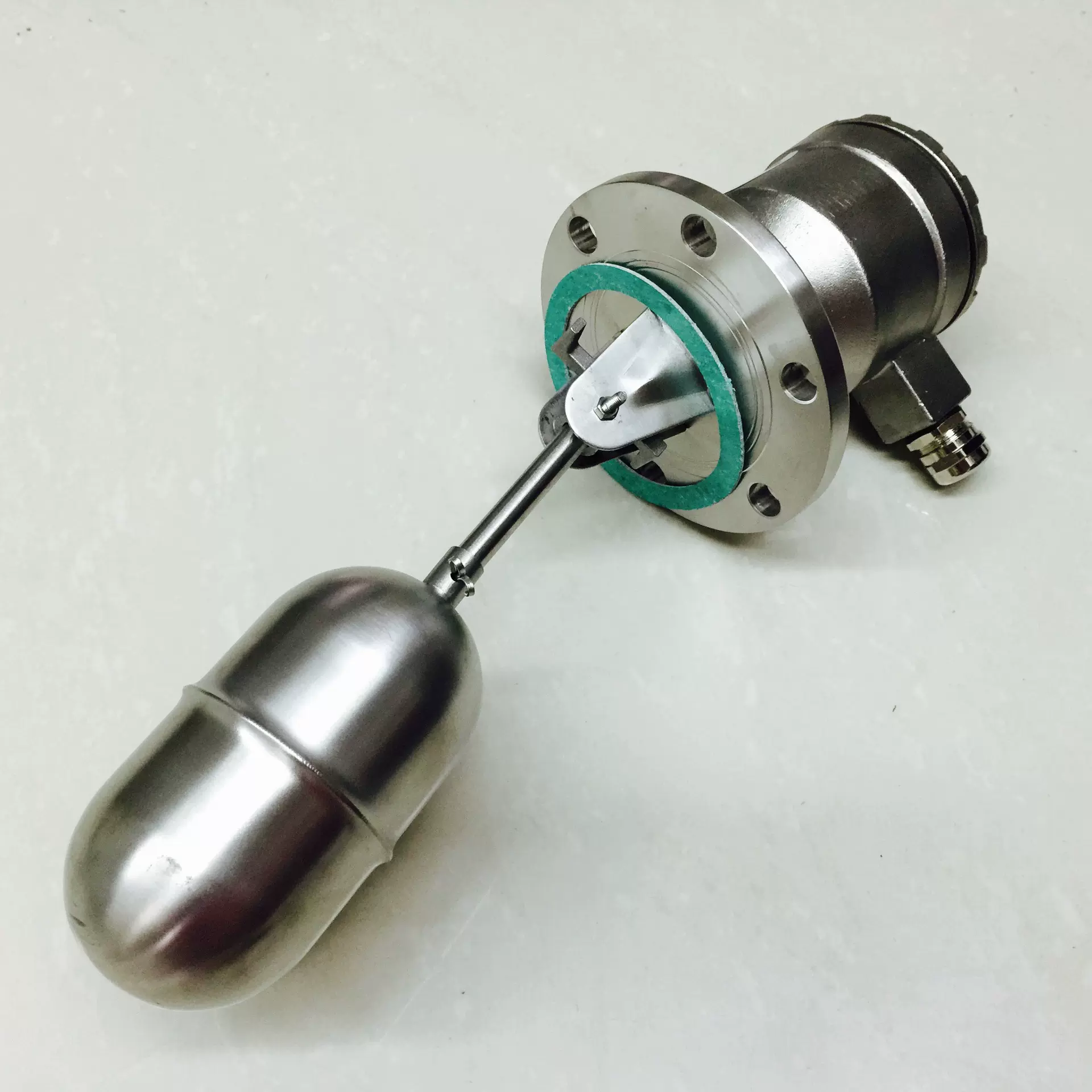 船用浮球液位控制器UQK-01-C 02 03 不锈钢船用液位控制器