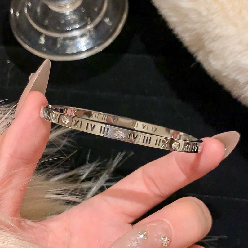 YH ~ romántica Primera de acero de titanio no se desvanece pulsera ins nicho de moda versátil Luz de lujo de alta calidad completa de diamantes pulsera Accesorios