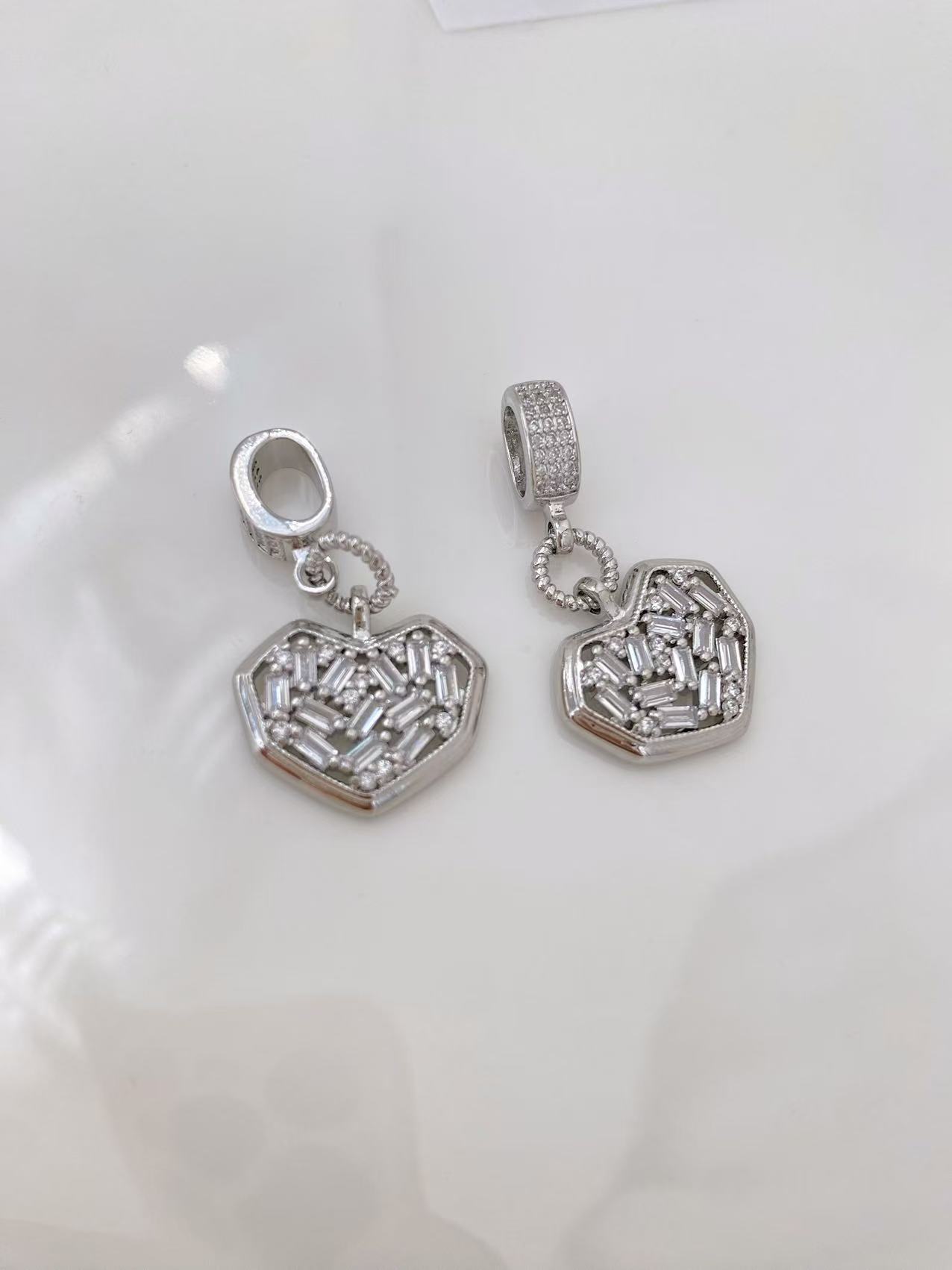 12g Weight Pendant, Chain Jewelry Making Type Copper Chain Material 1 Piece Quantity Holiday, Daily, Selfie Occasion Copper Material Geometric Pattern Unisex Gender Plating Design Casual, Elegant, Lady Style 1 Piece Copper Geometric Pendant Chain 13