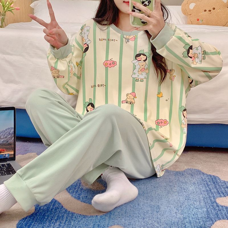 Pijamas al por mayor transfronterizos de mujeres otoño y invierno manga larga de terciopelo chaqueta red dibujos animados dulce viento conjunto de ropa de casa se puede usar fuera