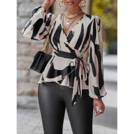 V 43708 Lantern Sleeve Women Top 灯笼袖女上衣