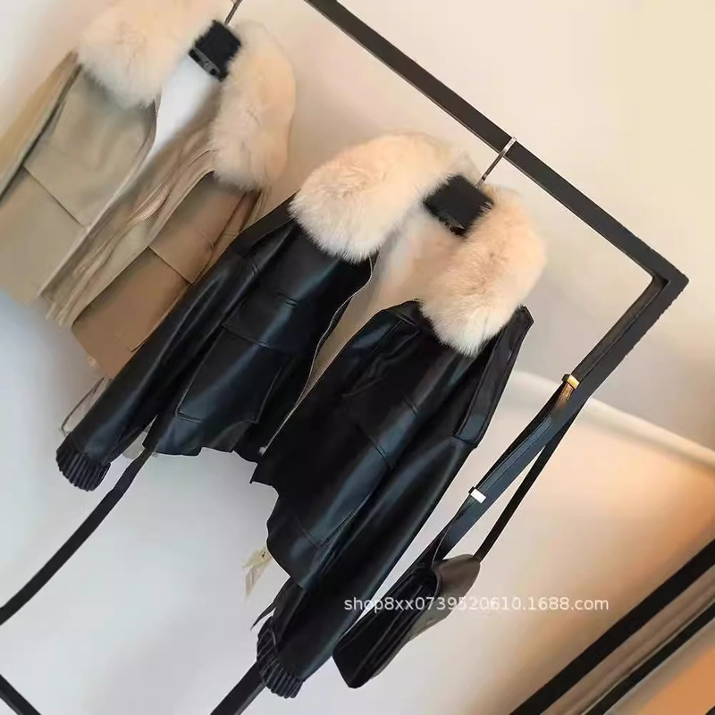 Popular Autumn and Winter Thickened Leather Jacket with Detachable Faux Fox Fur Collar, Short Style, Women's Leather and Fur Integrated Jacket