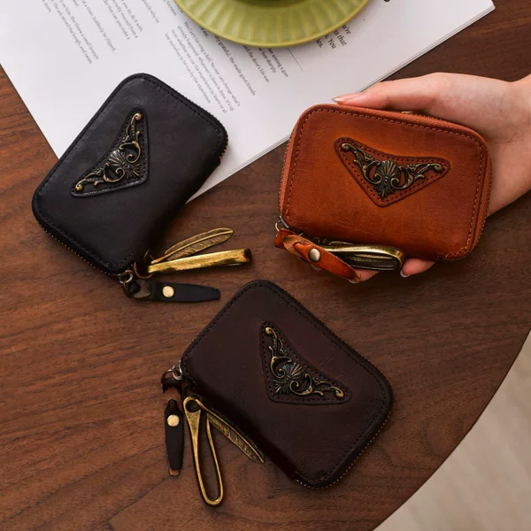 New top-grain leather vegetable-tanned distressed key case in vintage western cowboy punk style, personalized key cover
