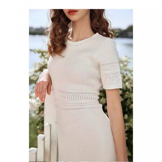 Ouri Family French White Knitted dress Women's 2024 Summer New Elegant Slim-fit Long Dress Cool Wear
