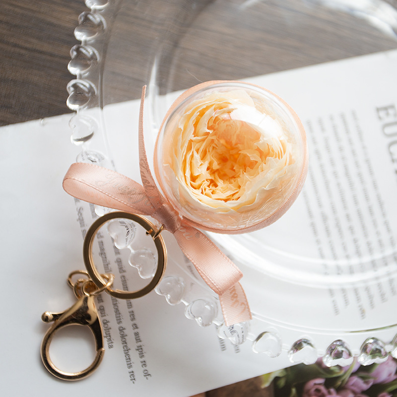 Llavero de flor eterna al por mayor colgante terminado ramo de flores secas Caja de regalo de San Valentín regalo de mano de novias regalo de bendición