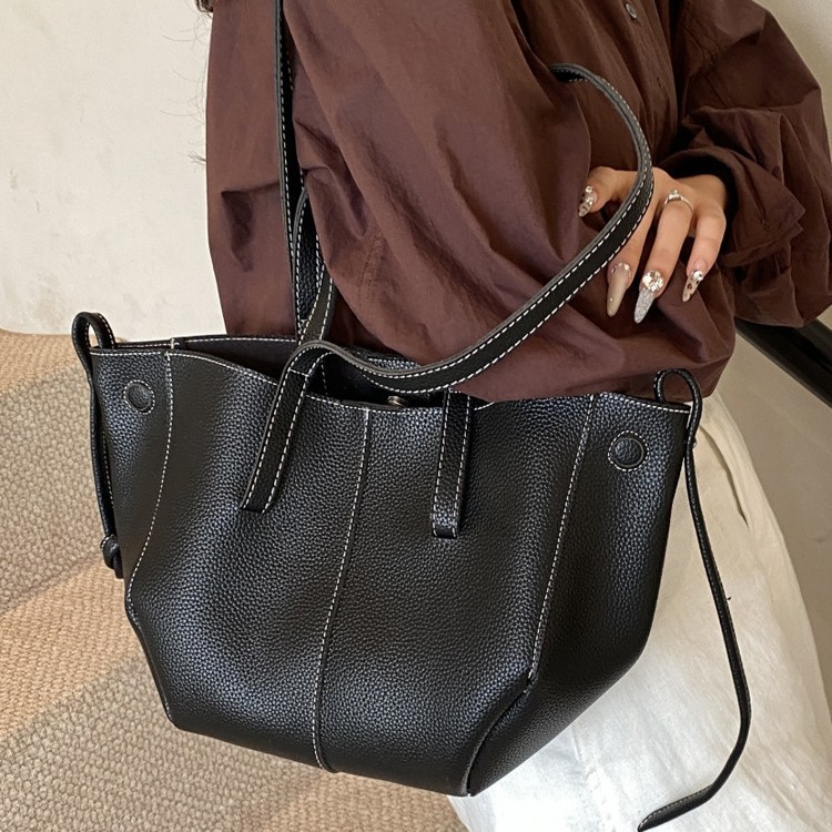 Bolsa de moda retro para mujeres coreanas para viajar bolsas de brazo de gran capacidad 2024 nuevas bolsas de hombro con alas