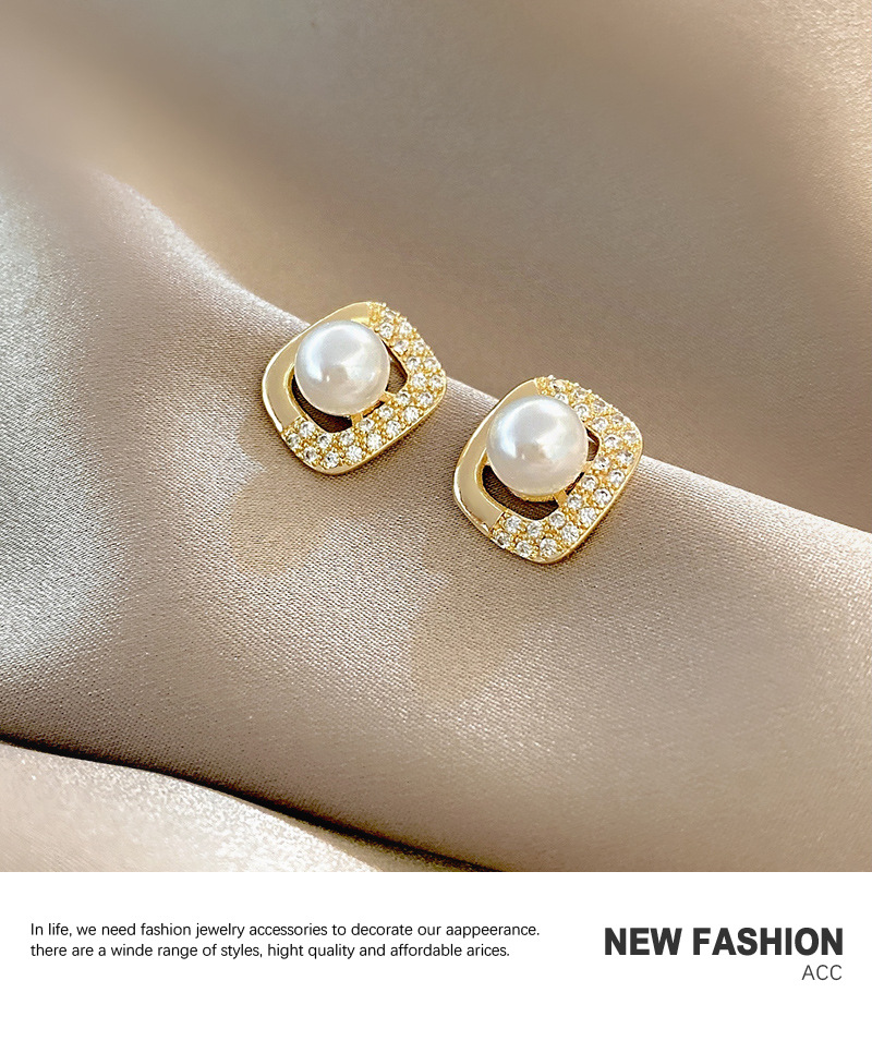 Südkorea Dongda Mode Geometrische Ohrringe Mit Mikro-intarsien Zirkon Perlen Ohrringe Weibliche Persönlichkeit Design Ohrschmuck display picture 3