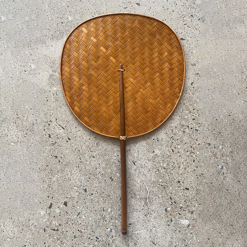 Ventilador tejido de bambú hecho a mano Ventilador tejido de bambú estilo retro chino ventilador tejido de bambú de pintura grande ventilador redondo engrosado Pu ventilador verde