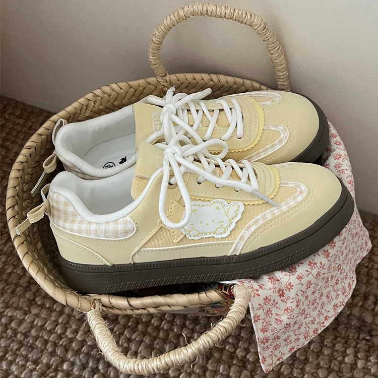 Zapatos de gatito transpirables, estrellas, zapatos de verano para mujeres, 2026 nuevos zapatos blancos con suela gruesa, zapatos deportivos casuales
