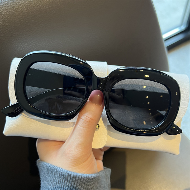 PC, UV400 Protection Lens Material Simple Style Solid Color PC UV400 Protection Square Full Frame Women's Sunglasses