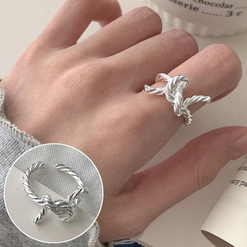 幾何学的な線の交差指輪の女性の冷たい風のシンプルなファッションS925銀メッキの口の指リングins風の指の指輪