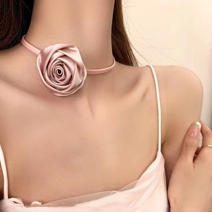 Pure Desire Style Rose Neck Flower Necklace Women's High-end Clavicle Chain Collar Accessories Light Luxury Niche Flower Neck Chain