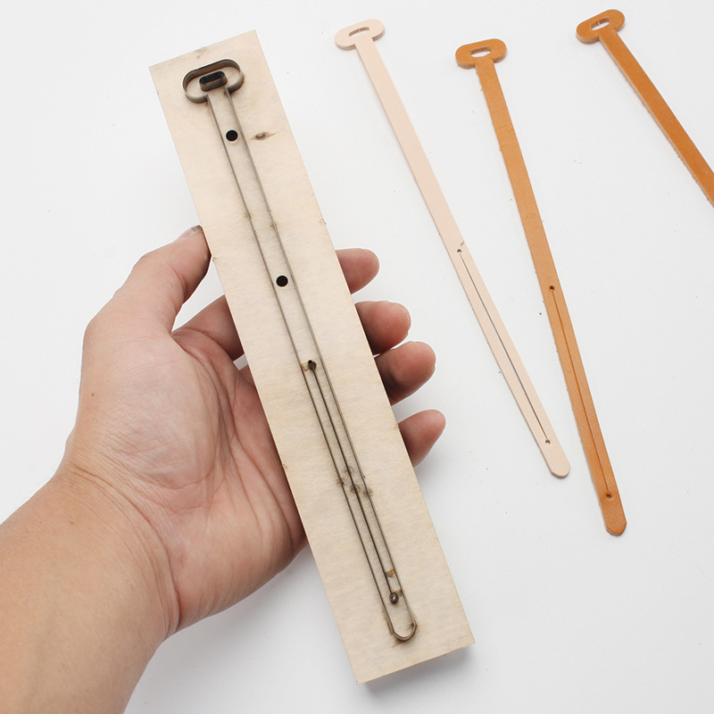 长条链接皮 挂饰挂件挂带下料刀模 日本刀+木板  宽度8mm长度23cm