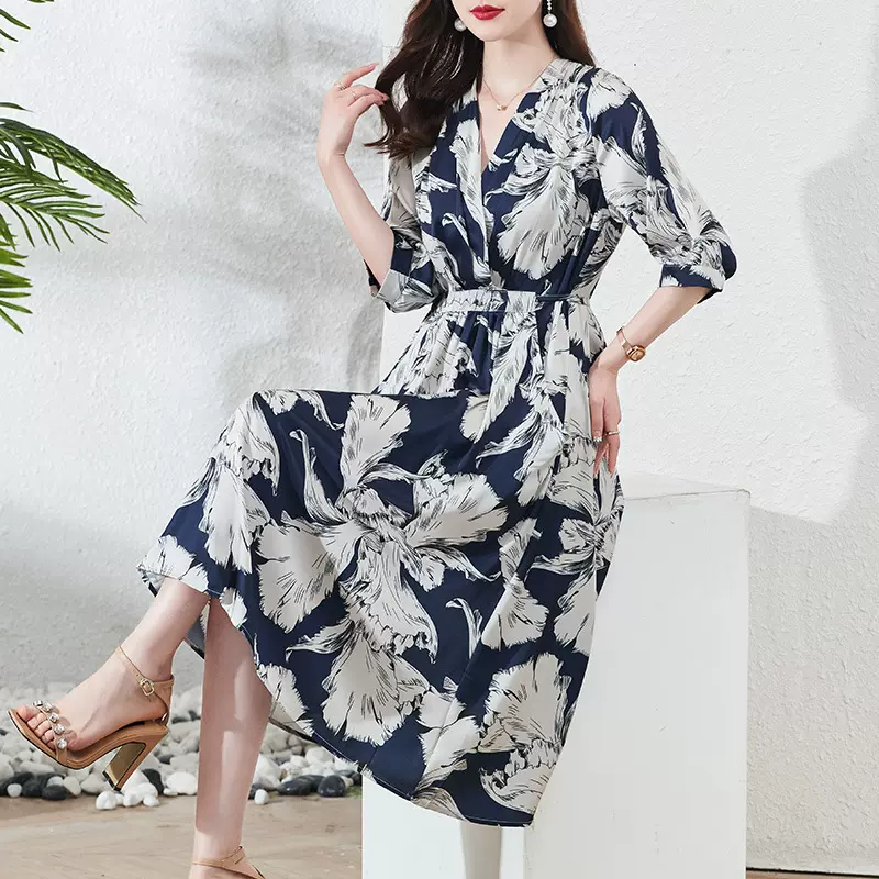 真丝连衣裙女桑蚕丝夏新款气质高档V领大码碎花连衣裙女高级感