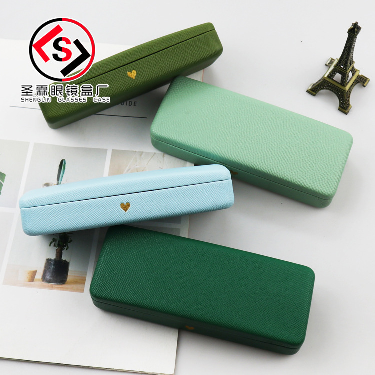 200 Gold-Stamped Small Peach Heart-Shaped Glasses Cases with Thin Lids, Myopia Glasses Cases for Male Students, Female Reading Glasses Cases, Pressure-Resistant Iron Box Factory 200 Gold-Stamped Small Peach Heart-Shaped Glasses Cases with Thin Lids, Myopia Glasses Cases for Male Students, Female Reading Glasses Cases, Pressure-Resistant Iron Box Factory