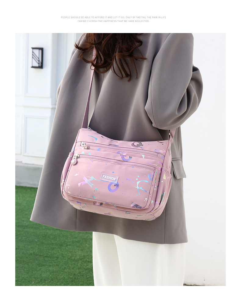 The 2024 new women's crossbody bag with a unique, high-end feel, large-capacity single-shoulder bag, and multi-functional mommy bag is trendy undefined