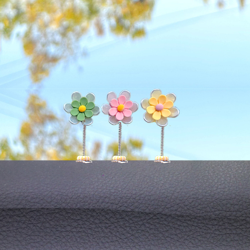 Celebridades de Internet lindas sacudiendo la cabeza margarita adornos de coche flores frescas adornos de espejo retrovisor de consola central de coche