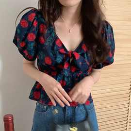 韩国chic夏季复古百搭V领系带镂空设计玫瑰印花泡泡袖衬衫上衣女