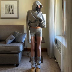 女装高级感灰色巨好看连帽毛衣秋冬慵懒风针织开衫拉链套装女