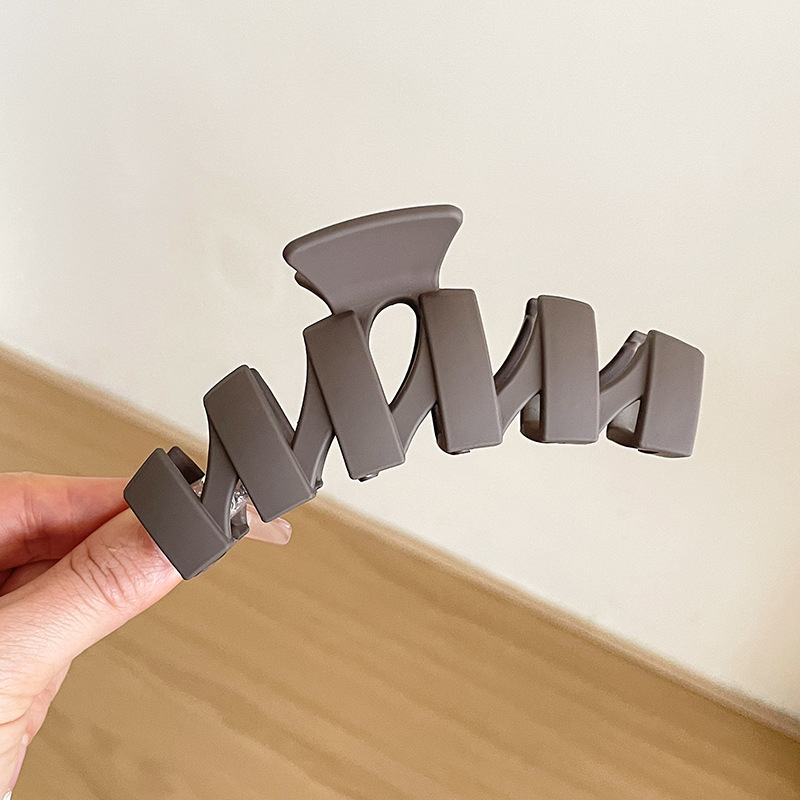 Gran volumen de cabello, horquilla larga, sentido avanzado femenino 2025 nuevo clip de agarre completo, clip de tiburón, tocado, horquilla