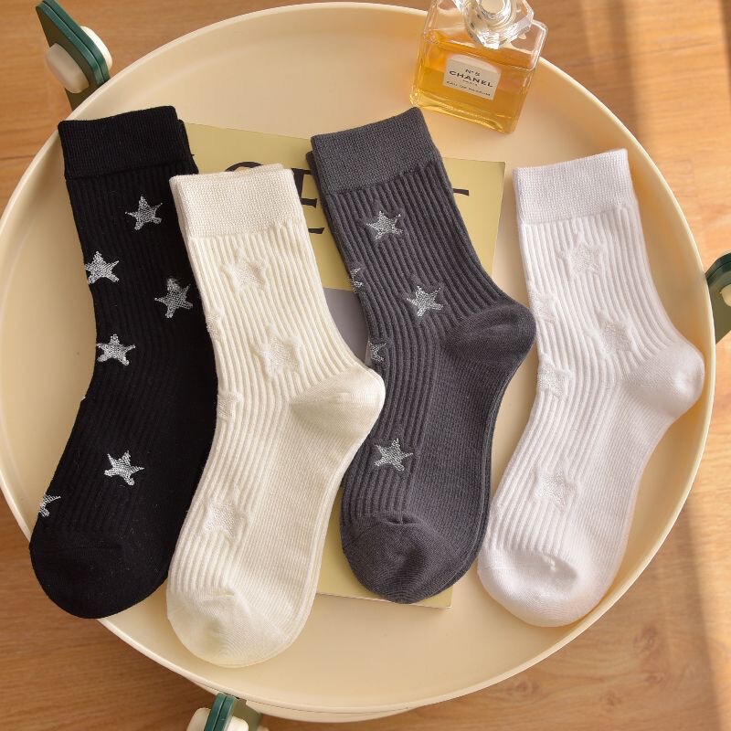 Women's Solid Color Socks for Spring, Summer, Autumn, and Winter, Five-Pointed Star Mid-Calf Socks, Versatile and Fashionable, Suitable for Loafers, Preppy Style, Wholesale