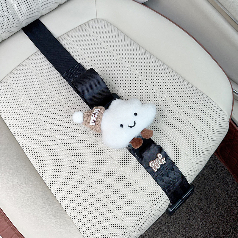 Car Safety Belt: Qìchē Car seat belt - three-point-anti-strangle-seatbelt-black-khaki-hat-white-cloud