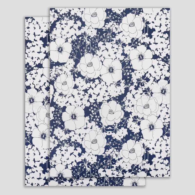 Papel de regalo floral impermeable de estilo europeo para el Día del Maestro, impreso con un elegante diseño floral para empaquetado de ramos de regalo en floristerías.
