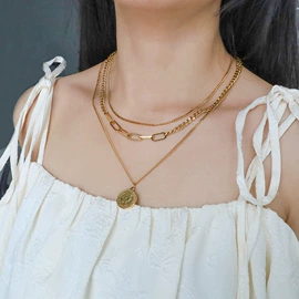 项链;耳环;戒指