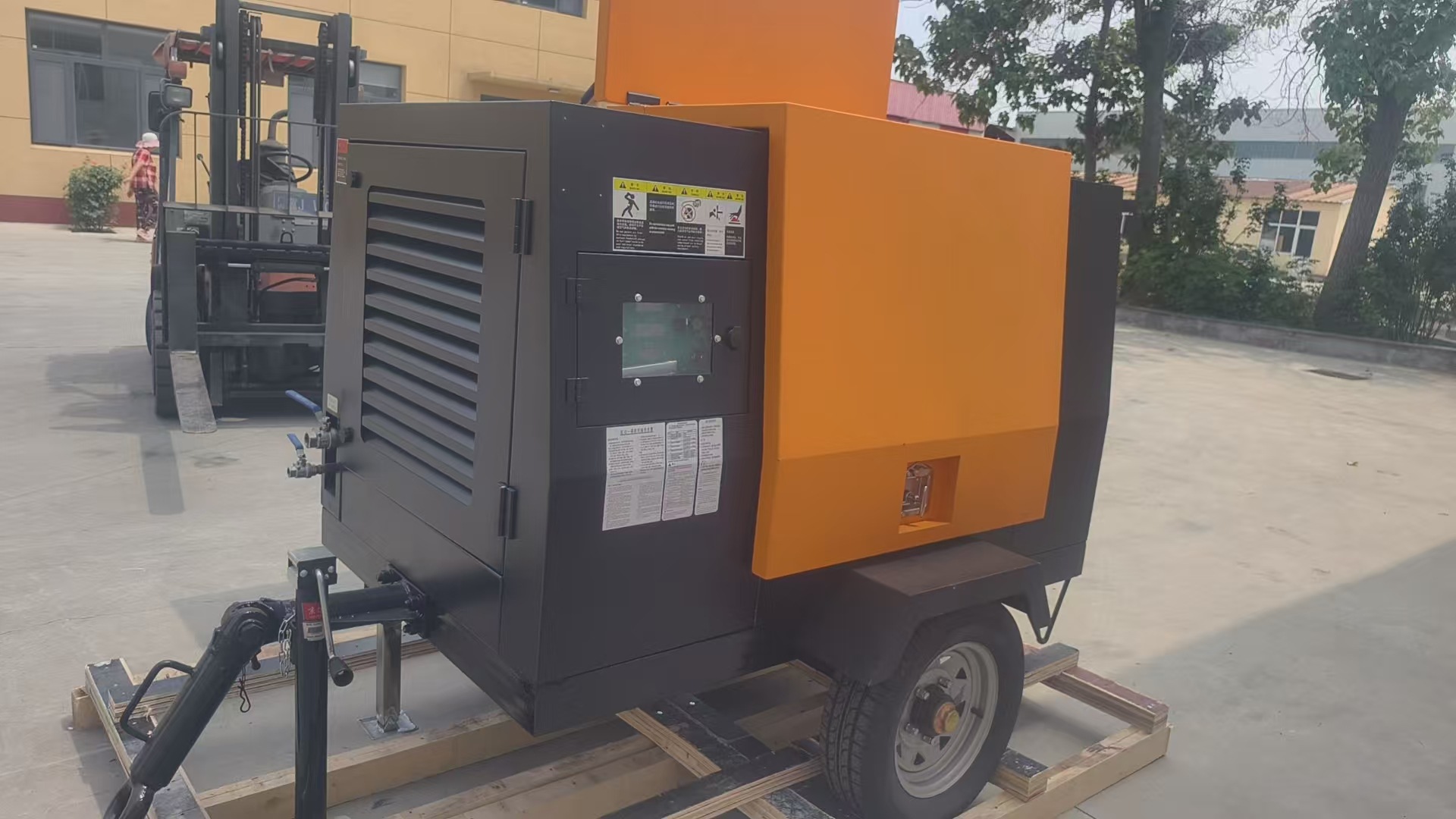 Electric Mobile Screw Air Compressor, Intelligent Control Screw-Type Compressor, Diesel Air Compressor