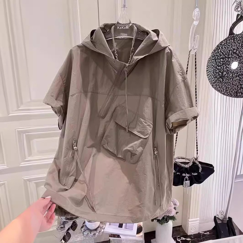 2024 New Casual Shirt Short-sleeved Hooded Sunscreen Shirt Shirt Men's Summer Port Style Irregular All-match T-shirt