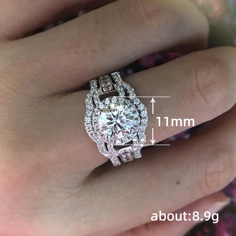Cao Shi übertreibt das kreisförmige Taubenei mit drei Ringsätzen, die für Paare und den Valentinstag sehr aufmerksam sind_voghion.com