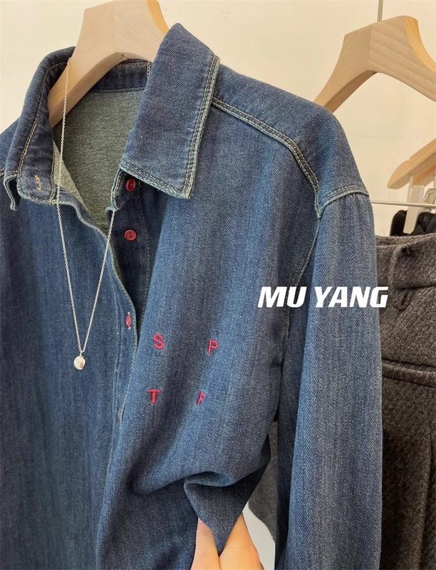 Muyanデニムコントロール! 薄い毛の韓国の赤い小さいアルファベットのデニムのシャツの女性の濃い青/薄い青のシャツ|undefined