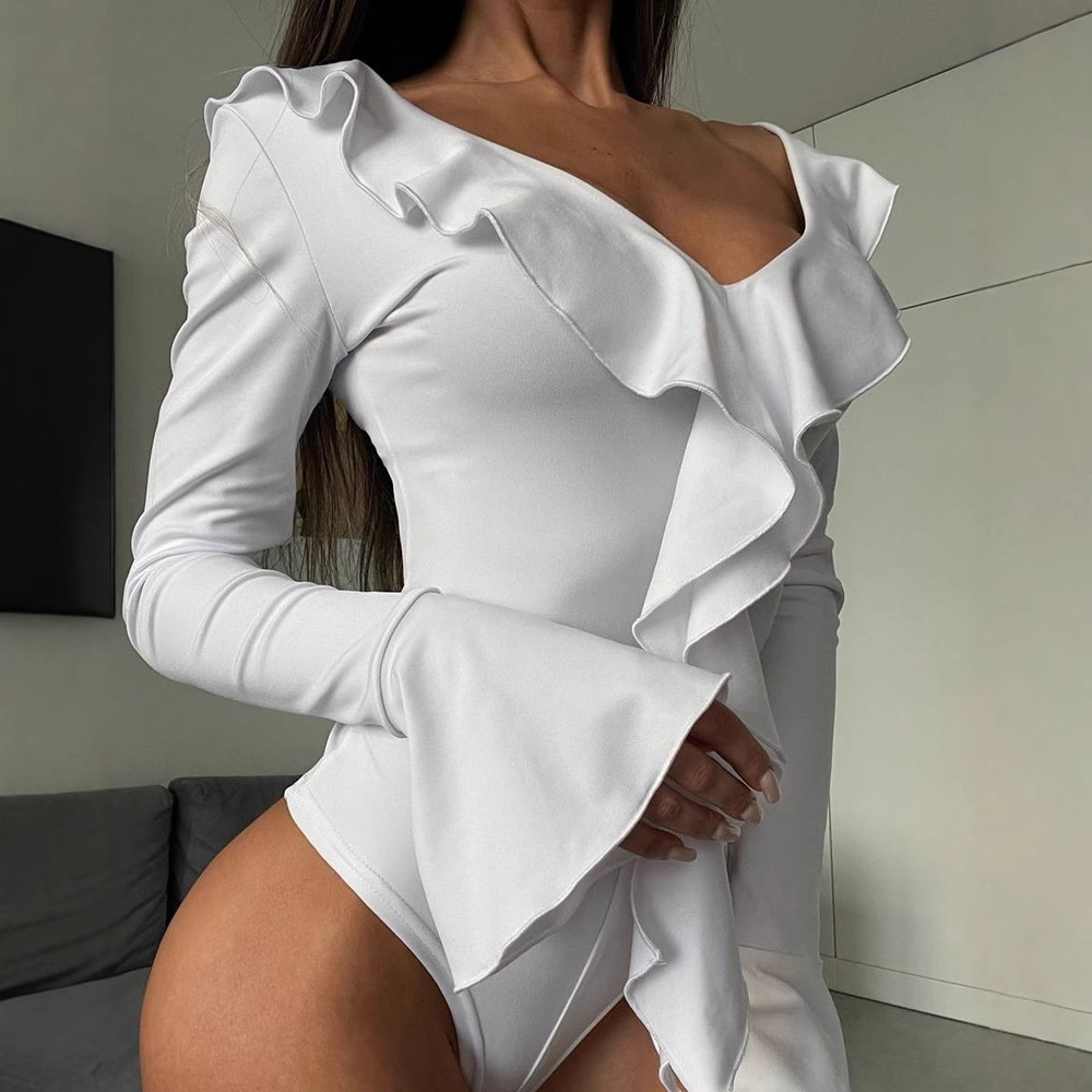 Ropa de mujer europea y americana transfronteriza de una pieza de verano nuevo estilo con cuello en V con volantes y mangas acampanadas, top delgado y delgado de una pieza